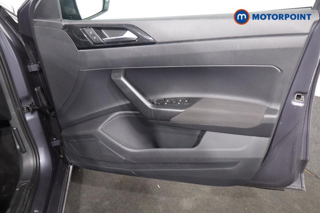 Volkswagen Polo Life Manual Petrol Hatchback - Stock Number (1614900) - 2nd supplementary image