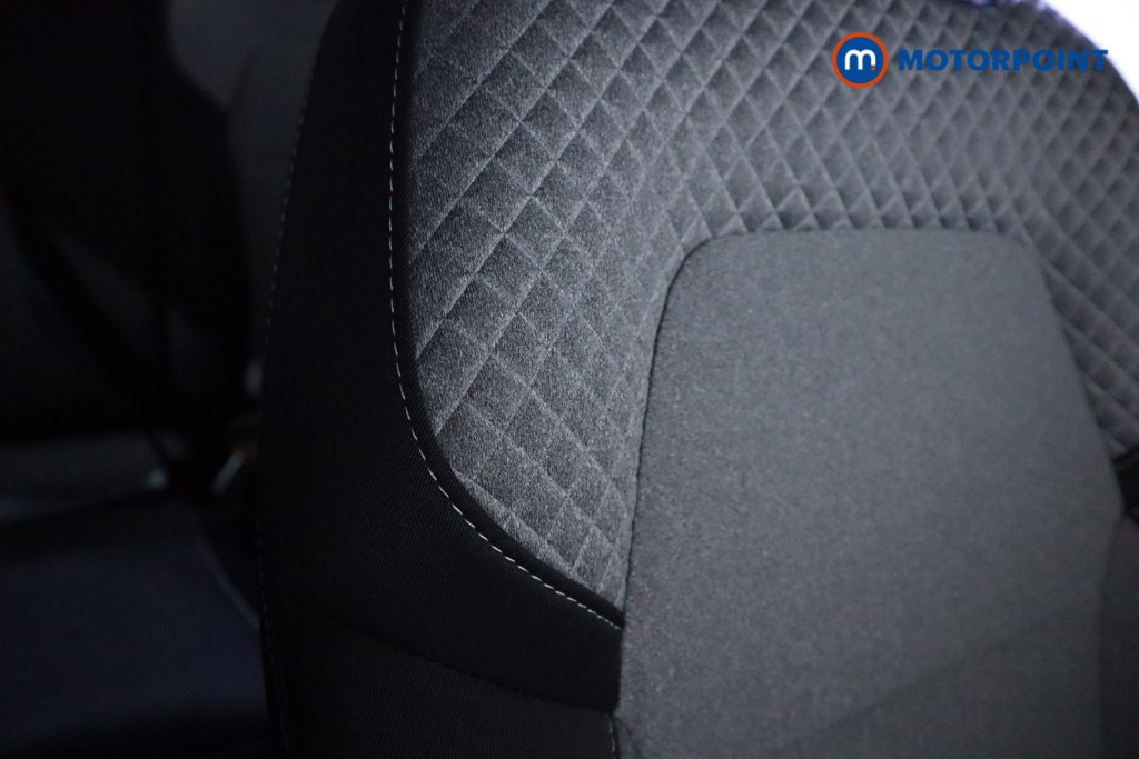 Renault Clio Evolution Automatic Petrol-Electric Hybrid Hatchback - Stock Number (1615349) - 21st supplementary image