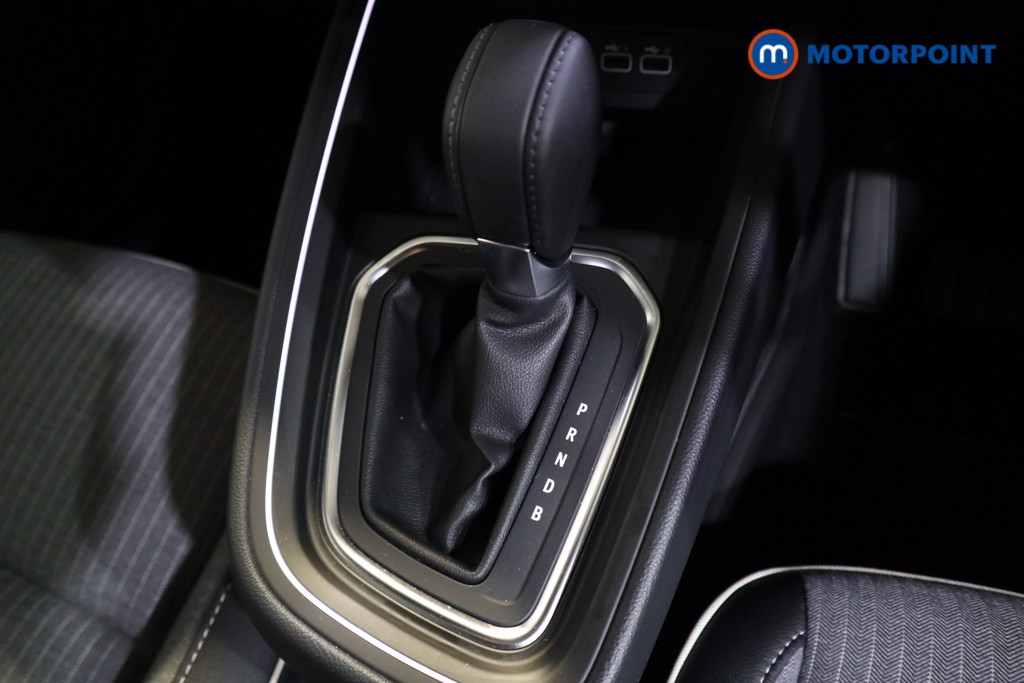 Renault Clio Techno Automatic Petrol-Electric Hybrid Hatchback - Stock Number (1615381) - 11th supplementary image