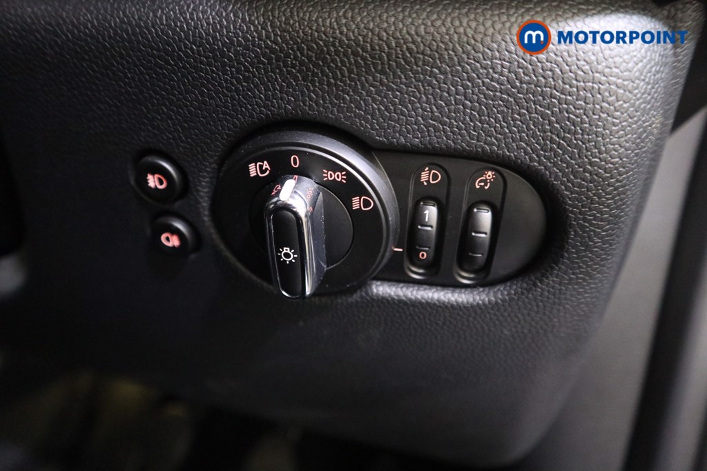 Mini Hatchback Cooper Exclusive Automatic Petrol Hatchback - Stock Number (1615679) - 11th supplementary image