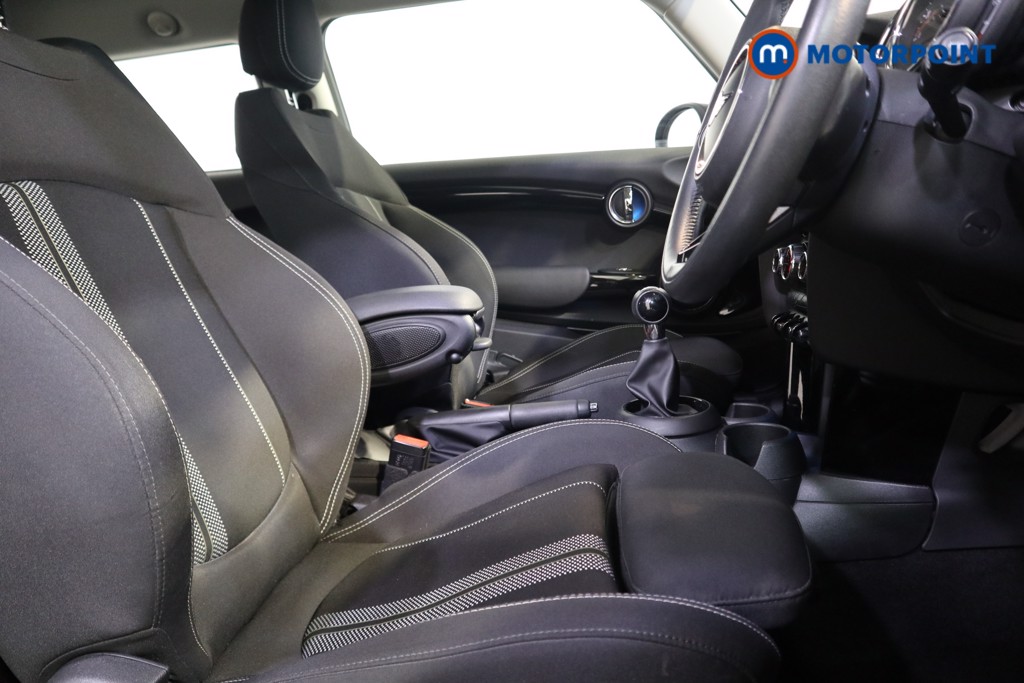 Mini Hatchback Cooper Exclusive Automatic Petrol Hatchback - Stock Number (1615679) - 16th supplementary image