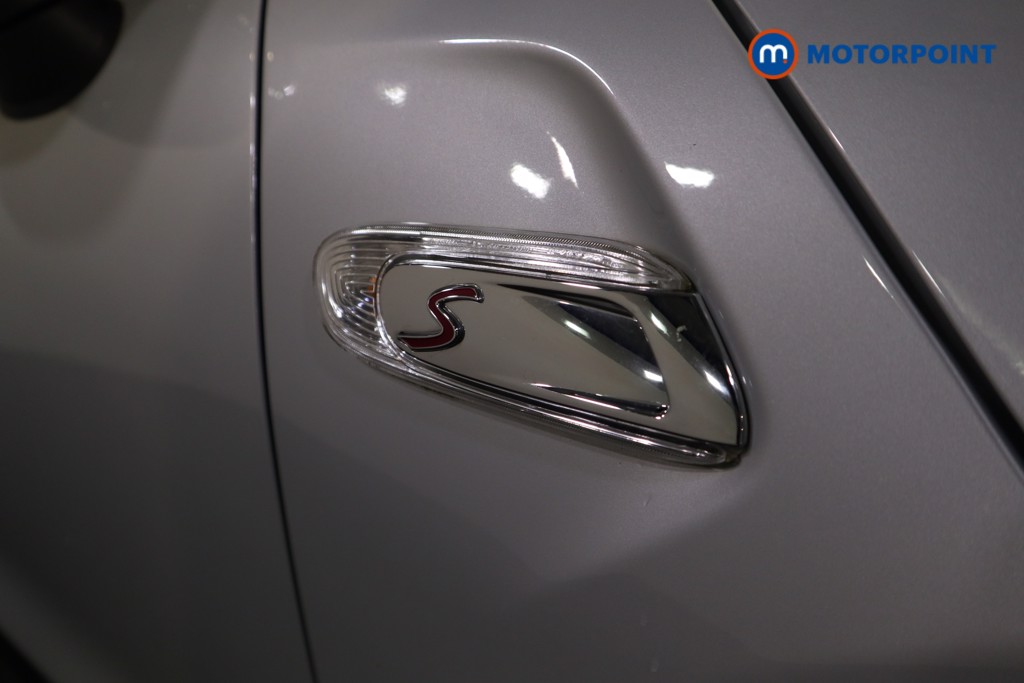 Mini Hatchback Cooper Exclusive Automatic Petrol Hatchback - Stock Number (1615679) - 33rd supplementary image