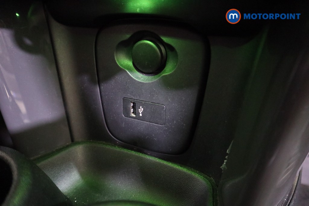 Mini Hatchback Cooper Automatic Petrol Hatchback - Stock Number (1615768) - 8th supplementary image