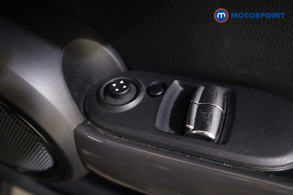 Mini Hatchback Cooper Automatic Petrol Hatchback - Stock Number (1615768) - 13th supplementary image