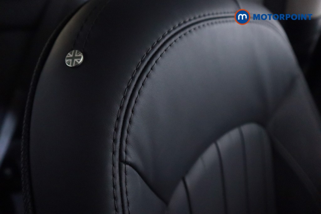 Mini Hatchback Cooper Exclusive Manual Petrol Hatchback - Stock Number (1615796) - 25th supplementary image