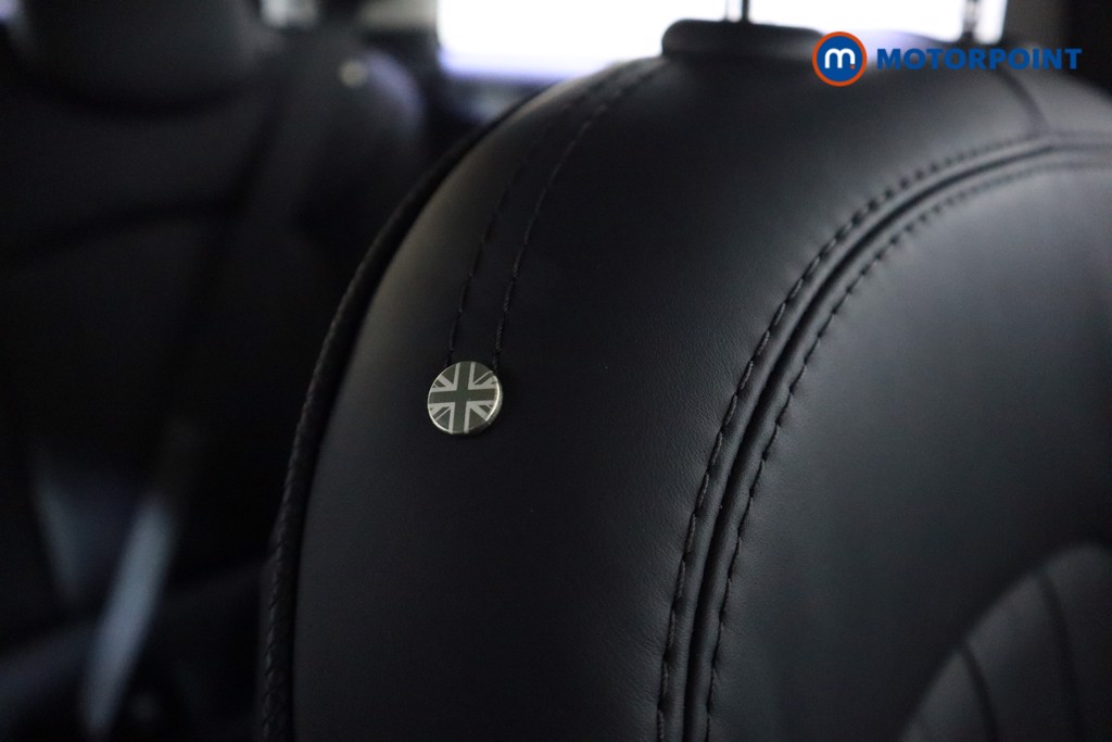 Mini Hatchback Cooper Exclusive Manual Petrol Hatchback - Stock Number (1615796) - 26th supplementary image