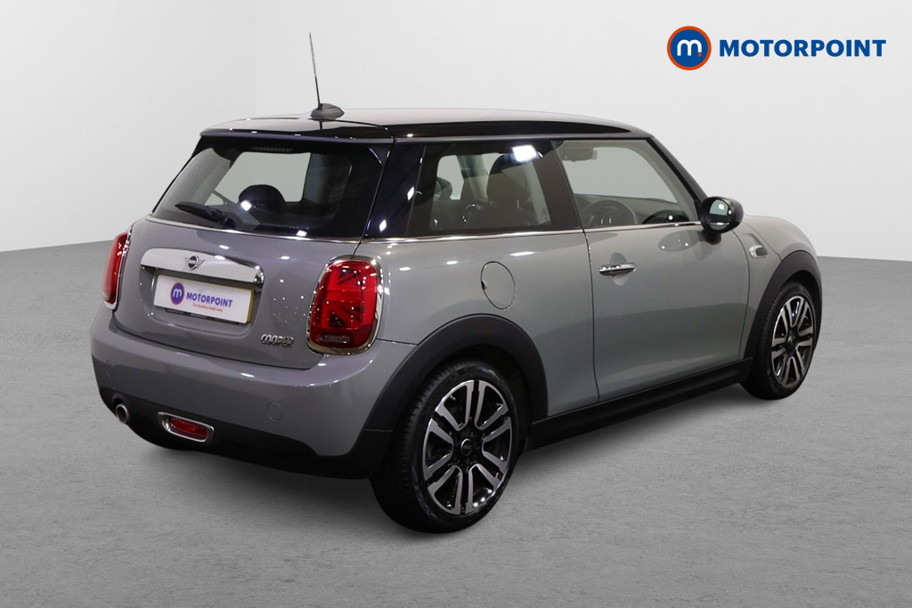 Mini Hatchback Cooper Exclusive Manual Petrol Hatchback - Stock Number (1615796) - Drivers side rear corner
