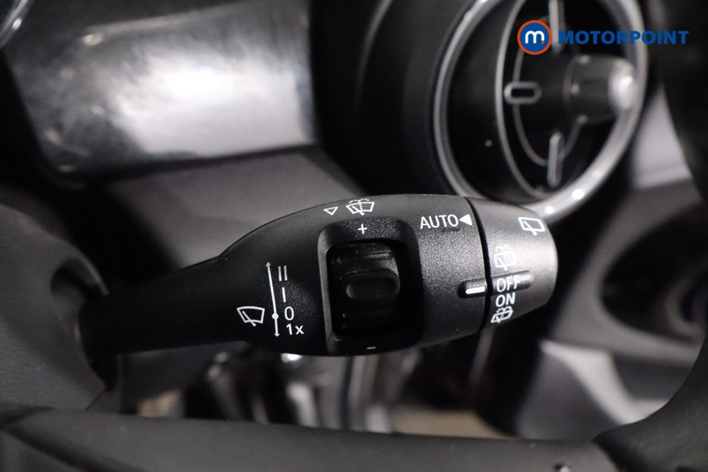 Mini Hatchback Cooper Classic Manual Petrol Hatchback - Stock Number (1615812) - 19th supplementary image