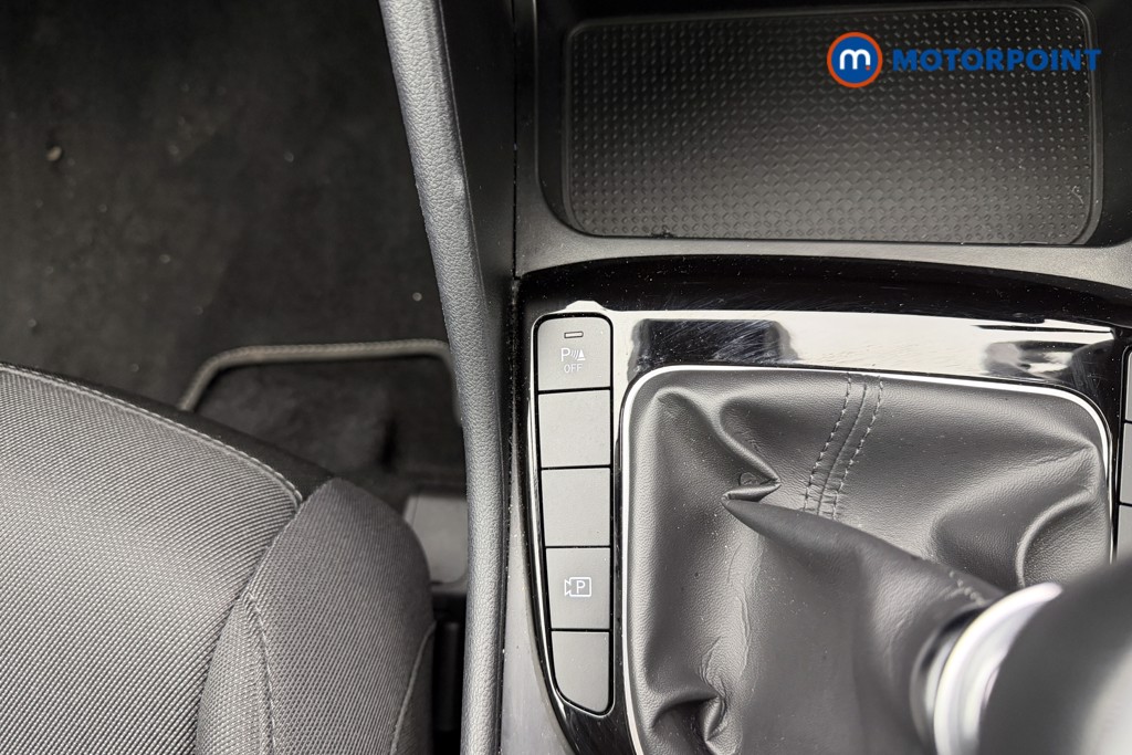 Hyundai Tucson Se Connect Manual Petrol SUV - Stock Number (1615818) - 12th supplementary image