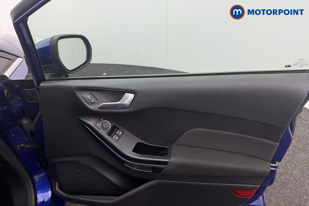 Ford Fiesta Zetec Manual Petrol Hatchback - Stock Number (1615836) - 8th supplementary image