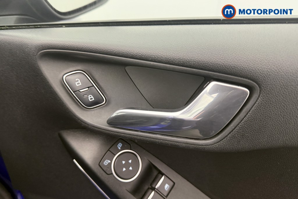 Ford Fiesta Zetec Manual Petrol Hatchback - Stock Number (1615836) - 9th supplementary image