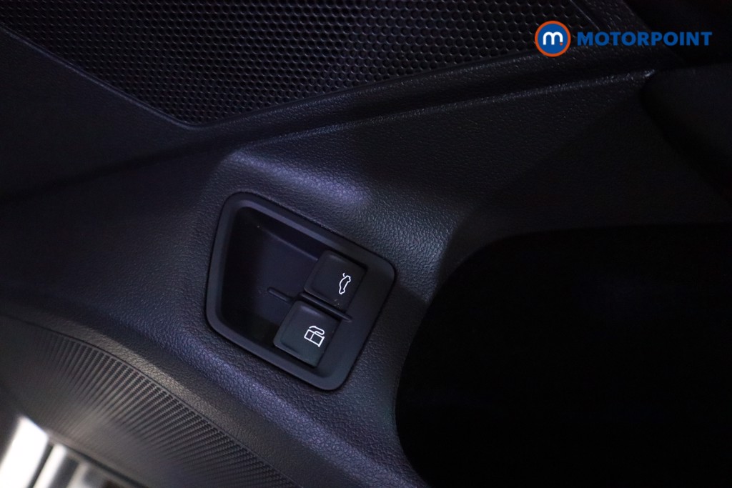 Volkswagen Arteon R-Line Automatic Petrol Plug-In Hybrid Estate - Stock Number (1616313) - 4th supplementary image