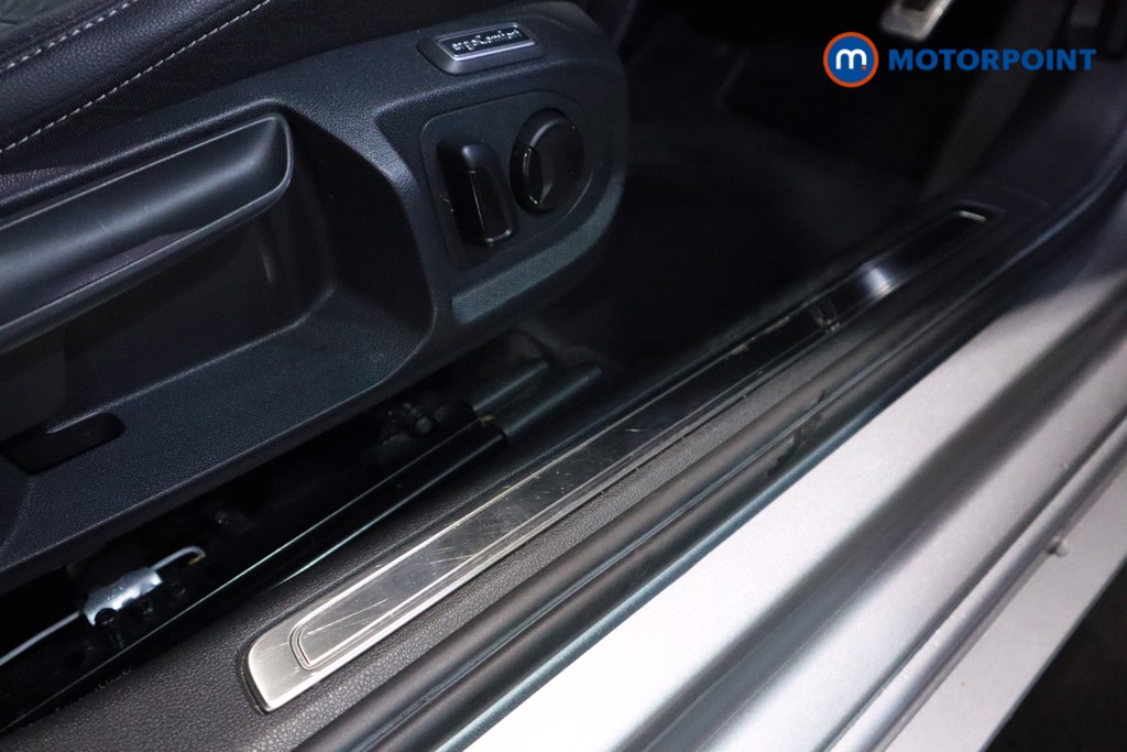 Volkswagen Arteon R-Line Automatic Petrol Plug-In Hybrid Estate - Stock Number (1616313) - 9th supplementary image