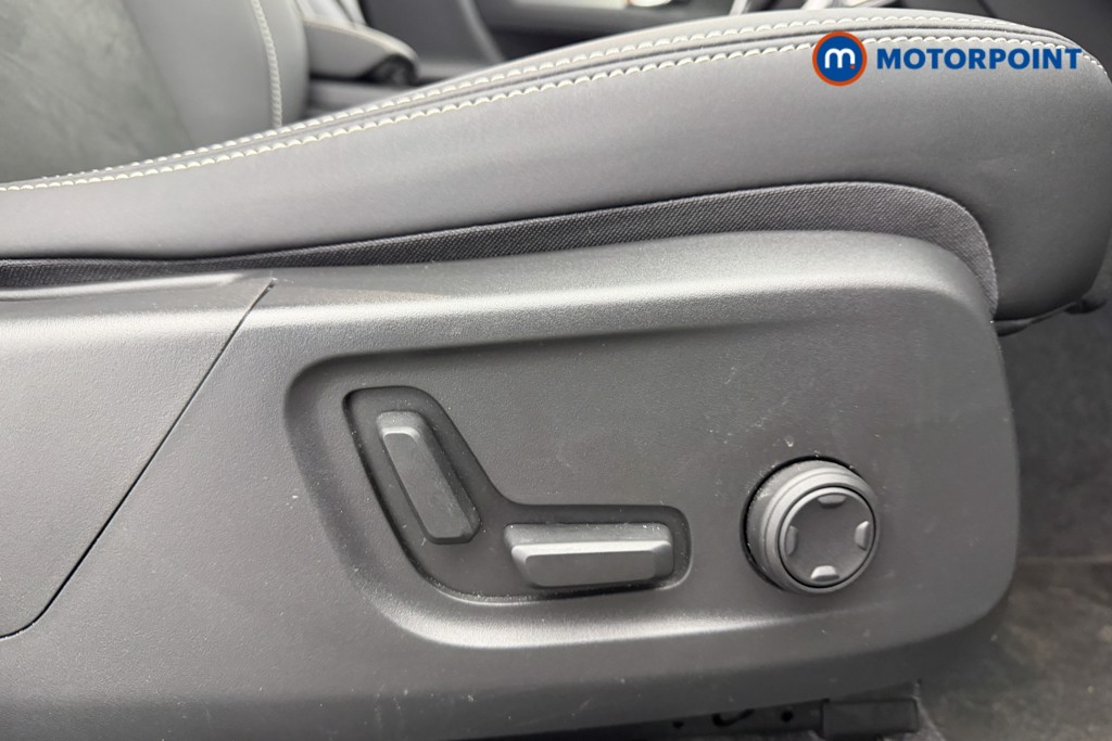 Volvo Xc40 Plus Automatic Petrol SUV - Stock Number (1616364) - 16th supplementary image