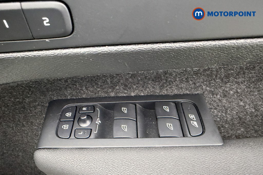 Volvo Xc40 Plus Automatic Petrol SUV - Stock Number (1616364) - 17th supplementary image