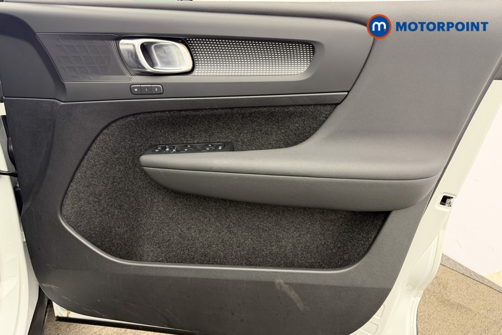 Volvo Xc40 Plus Automatic Petrol SUV - Stock Number (1616364) - 19th supplementary image