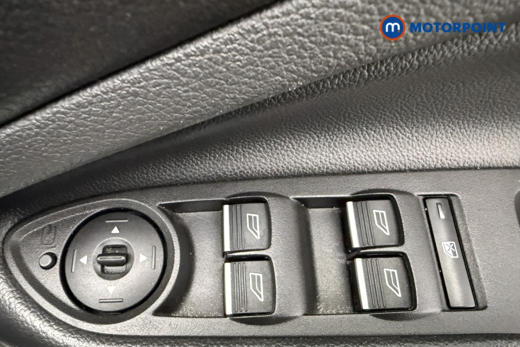 Ford Kuga St-Line Manual Petrol SUV - Stock Number (1585149) - 19th supplementary image