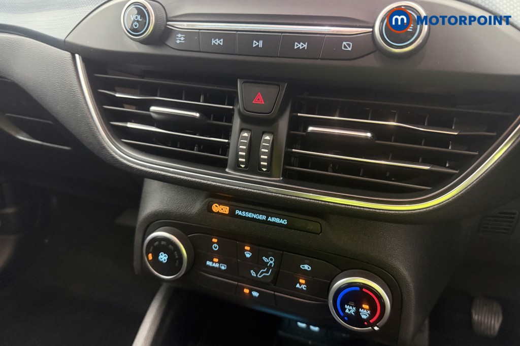 Ford Focus Active Edition Manual Petrol Estate - Stock Number (1588664) - 4th supplementary image