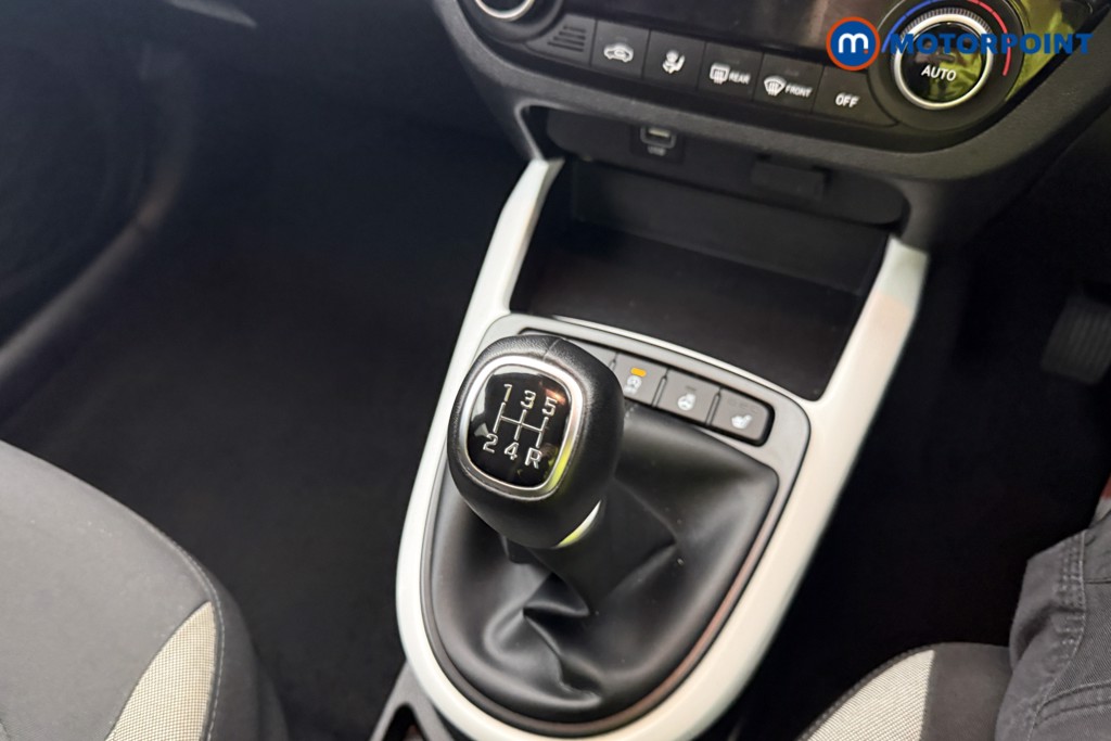 Hyundai I10 Premium Manual Petrol Hatchback - Stock Number (1592093) - 4th supplementary image