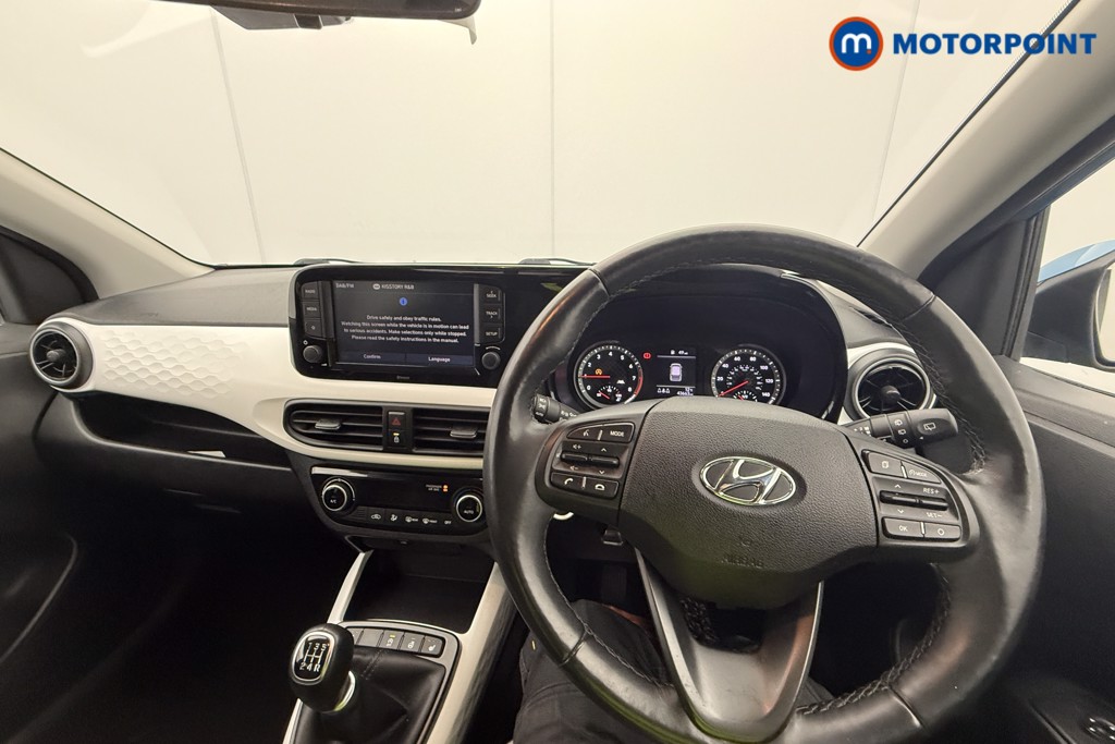 Hyundai I10 Premium Manual Petrol Hatchback - Stock Number (1592093) - 1st supplementary image