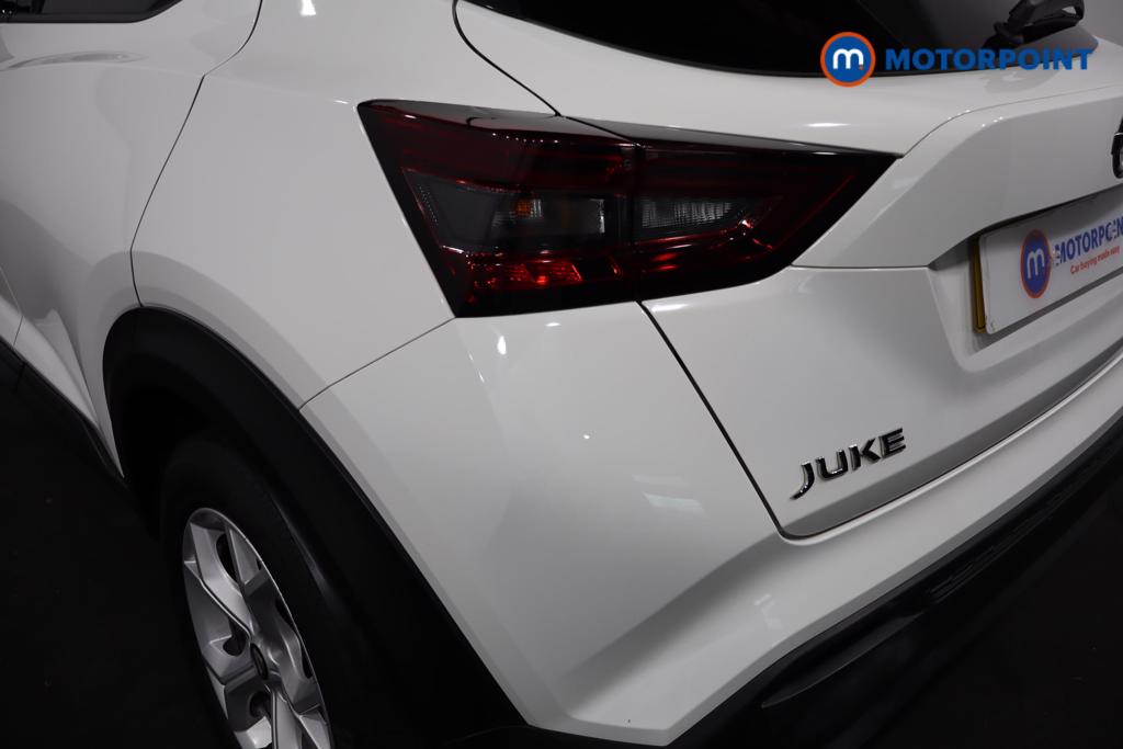 Nissan Juke N-Connecta Manual Petrol SUV - Stock Number (1603414) - 22nd supplementary image
