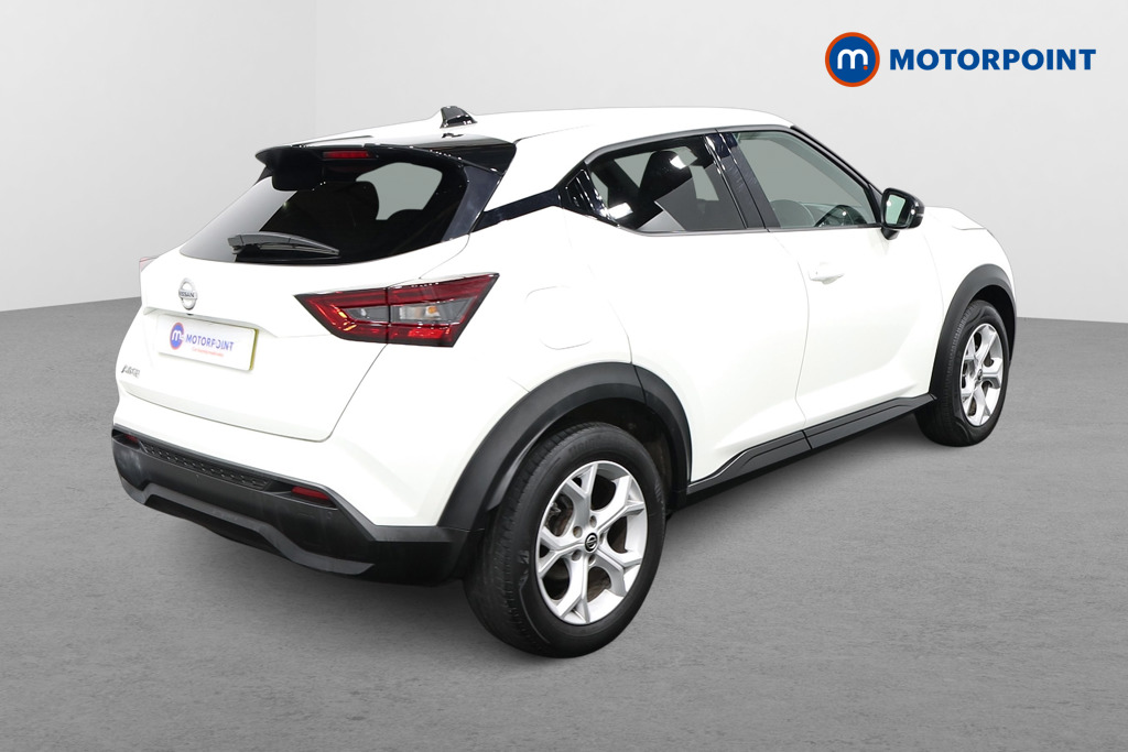 Nissan Juke N-Connecta Manual Petrol SUV - Stock Number (1603414) - Drivers side rear corner