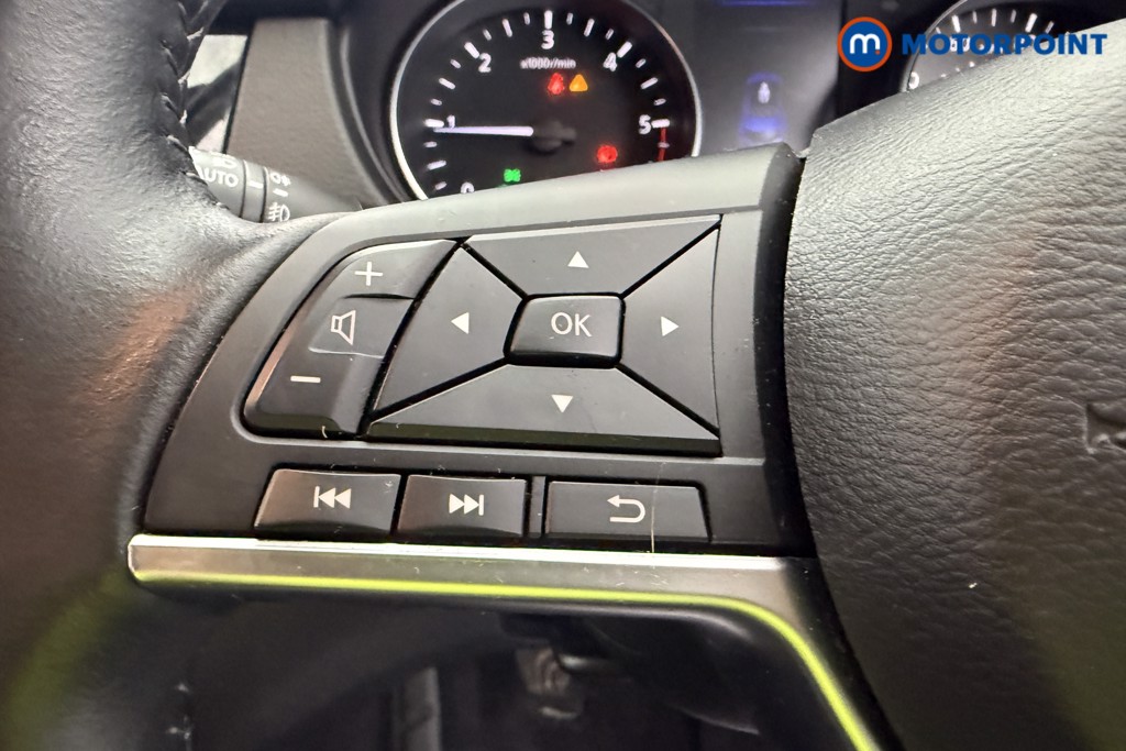 Nissan Qashqai Acenta Premium Manual Diesel SUV - Stock Number (1605607) - 7th supplementary image