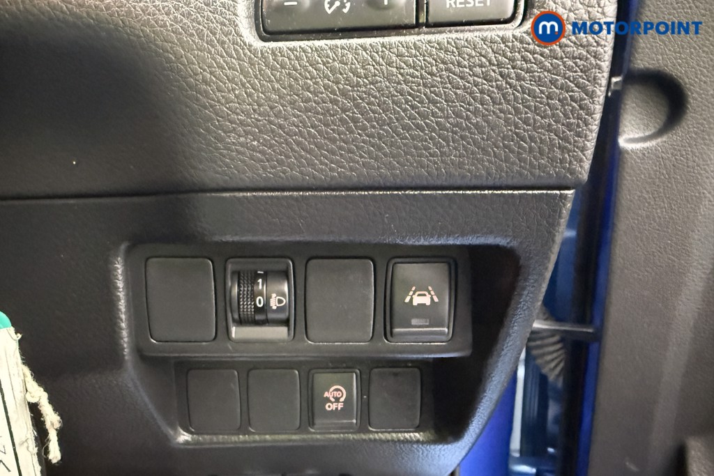 Nissan Qashqai Acenta Premium Manual Diesel SUV - Stock Number (1605607) - 9th supplementary image