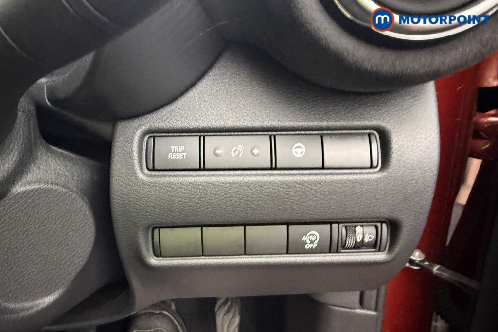 Nissan Juke Tekna-Plus Manual Petrol SUV - Stock Number (1606875) - 9th supplementary image