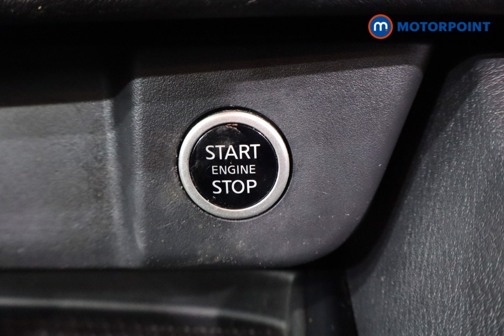 Nissan Qashqai Acenta Premium Manual Petrol SUV - Stock Number (1608511) - 13th supplementary image