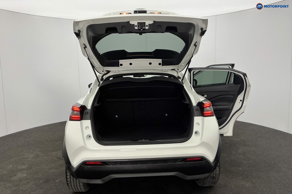 Nissan Juke N-Connecta Automatic Petrol-Electric Hybrid SUV - Stock Number (1609546) - 3rd supplementary image