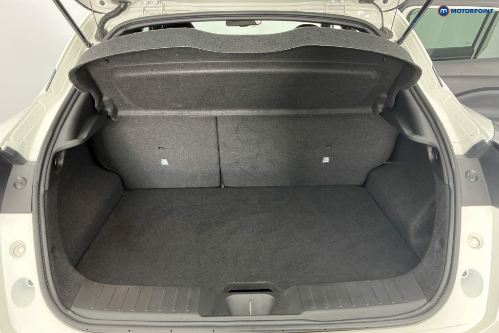 Nissan Juke N-Connecta Automatic Petrol-Electric Hybrid SUV - Stock Number (1609546) - 4th supplementary image