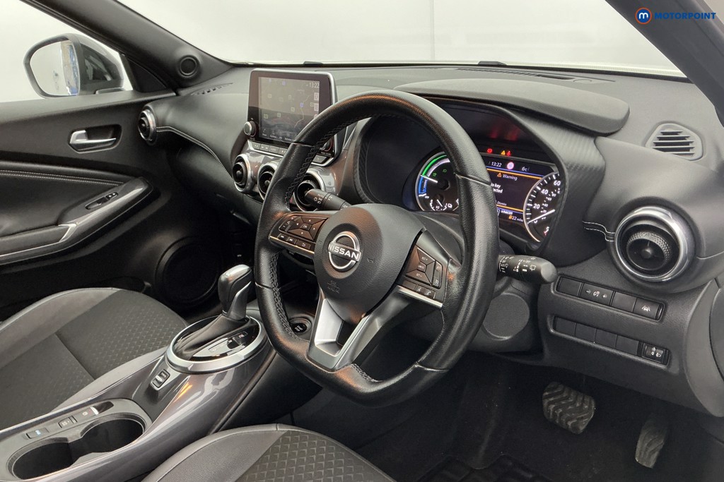 Nissan Juke N-Connecta Automatic Petrol-Electric Hybrid SUV - Stock Number (1609546) - 9th supplementary image