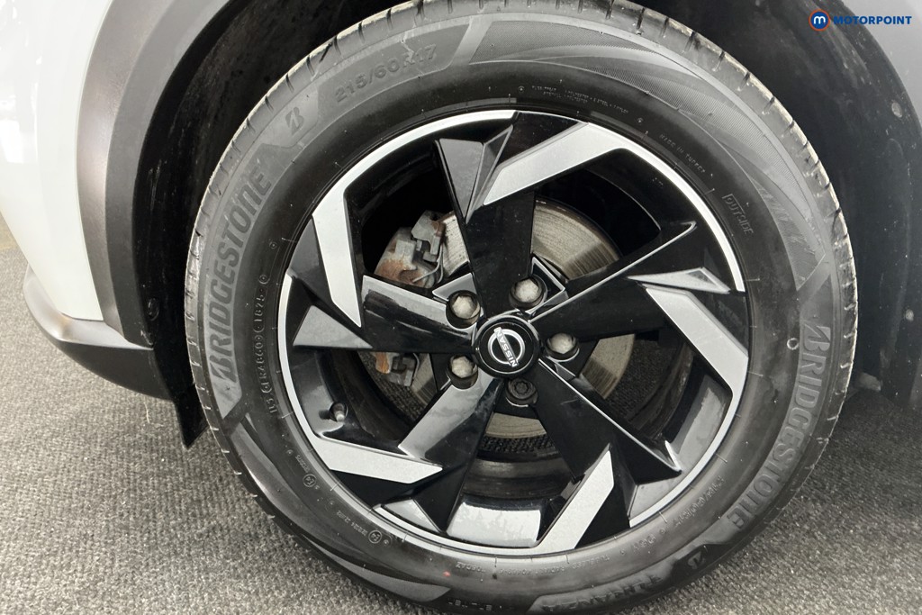 Nissan Juke N-Connecta Automatic Petrol-Electric Hybrid SUV - Stock Number (1609546) - 34th supplementary image