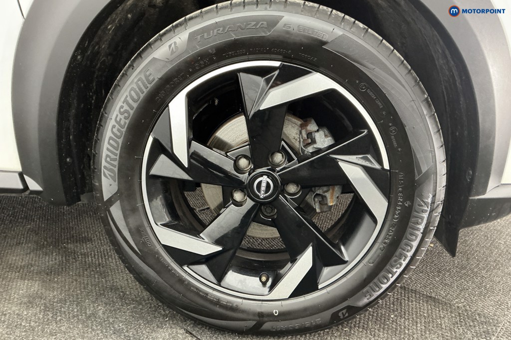 Nissan Juke N-Connecta Automatic Petrol-Electric Hybrid SUV - Stock Number (1609546) - 37th supplementary image