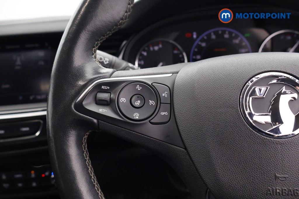 Vauxhall Insignia Se Edition Manual Diesel Hatchback - Stock Number (1609596) - 2nd supplementary image