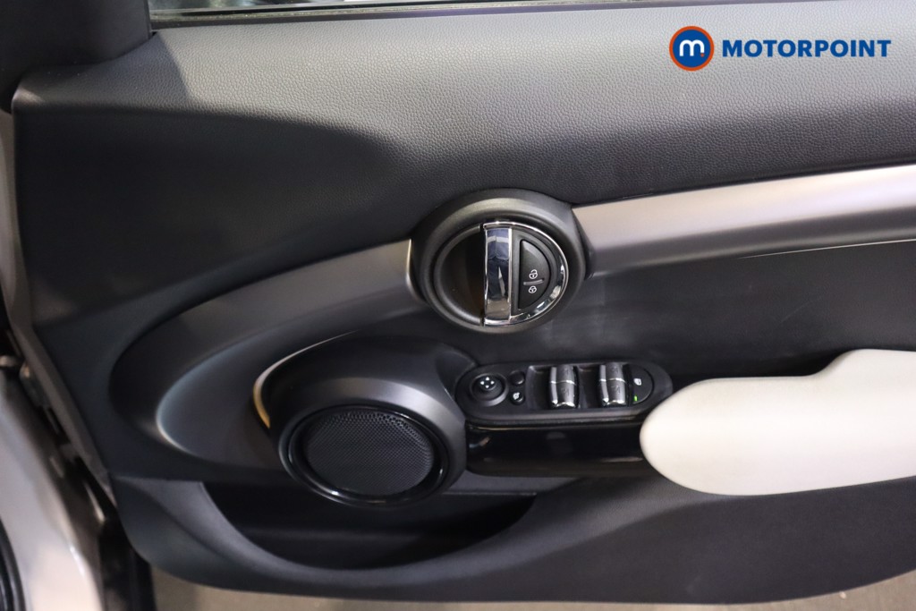 Mini Hatchback Cooper S Exclusive Automatic Petrol Hatchback - Stock Number (1609638) - 9th supplementary image