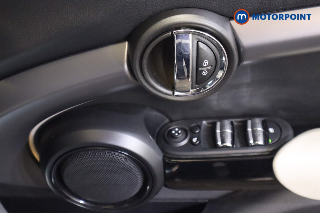Mini Hatchback Cooper S Exclusive Automatic Petrol Hatchback - Stock Number (1609638) - 10th supplementary image