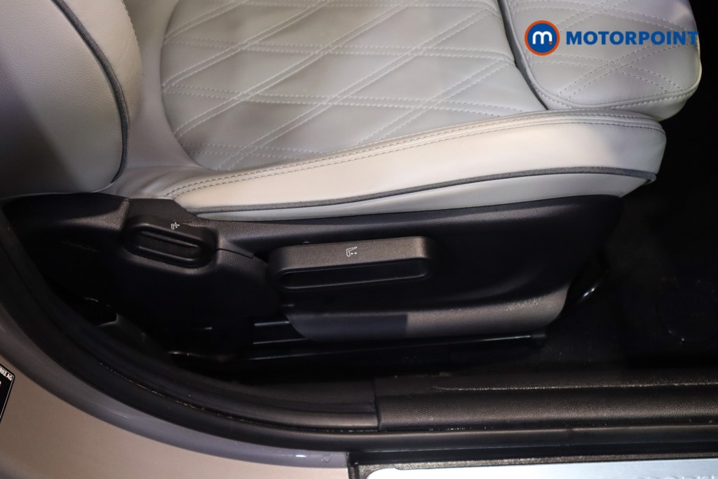 Mini Hatchback Cooper S Exclusive Automatic Petrol Hatchback - Stock Number (1609638) - 15th supplementary image