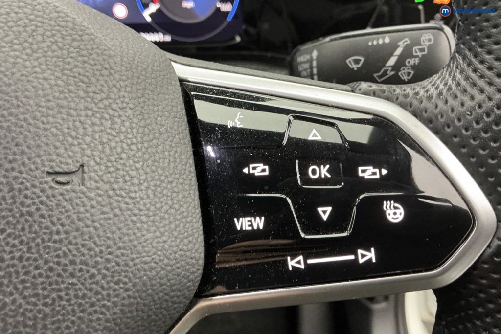 Volkswagen Golf R-Line Manual Petrol Hatchback - Stock Number (1609882) - 19th supplementary image