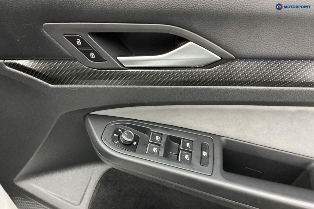Volkswagen Golf R-Line Manual Petrol Hatchback - Stock Number (1609882) - 22nd supplementary image