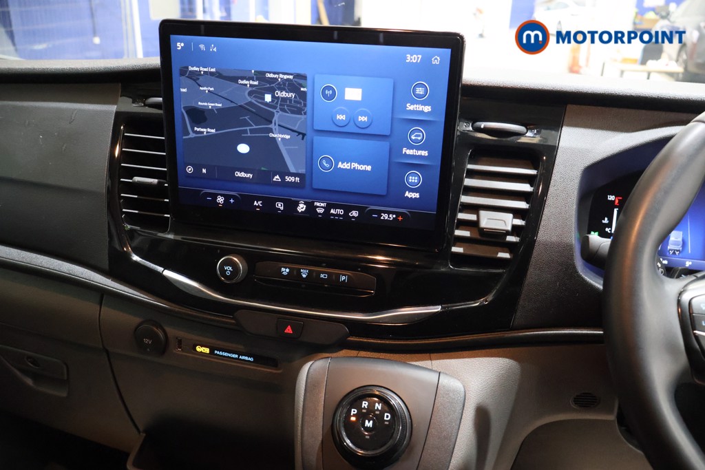 Ford Transit Limited Automatic Diesel Medium Roof Van - Stock Number (1611435) - 8th supplementary image