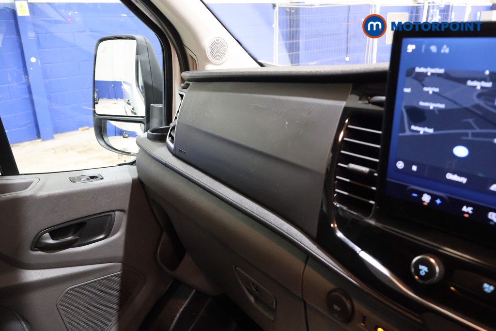 Ford Transit Limited Automatic Diesel Medium Roof Van - Stock Number (1611435) - 10th supplementary image