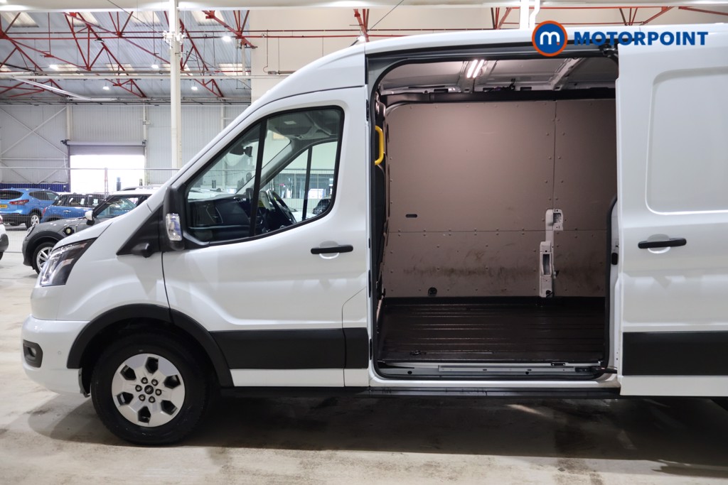 Ford Transit Limited Automatic Diesel Medium Roof Van - Stock Number (1611435) - 16th supplementary image