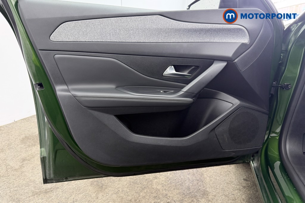 Peugeot 308 Allure Premium Automatic Petrol Plug-In Hybrid Hatchback - Stock Number (1612932) - 36th supplementary image
