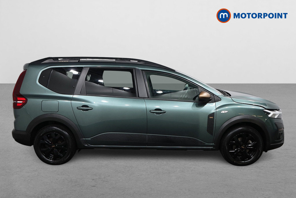 Dacia Jogger Extreme Automatic Petrol-Electric Hybrid People Carrier - Stock Number (1613125) - Drivers side