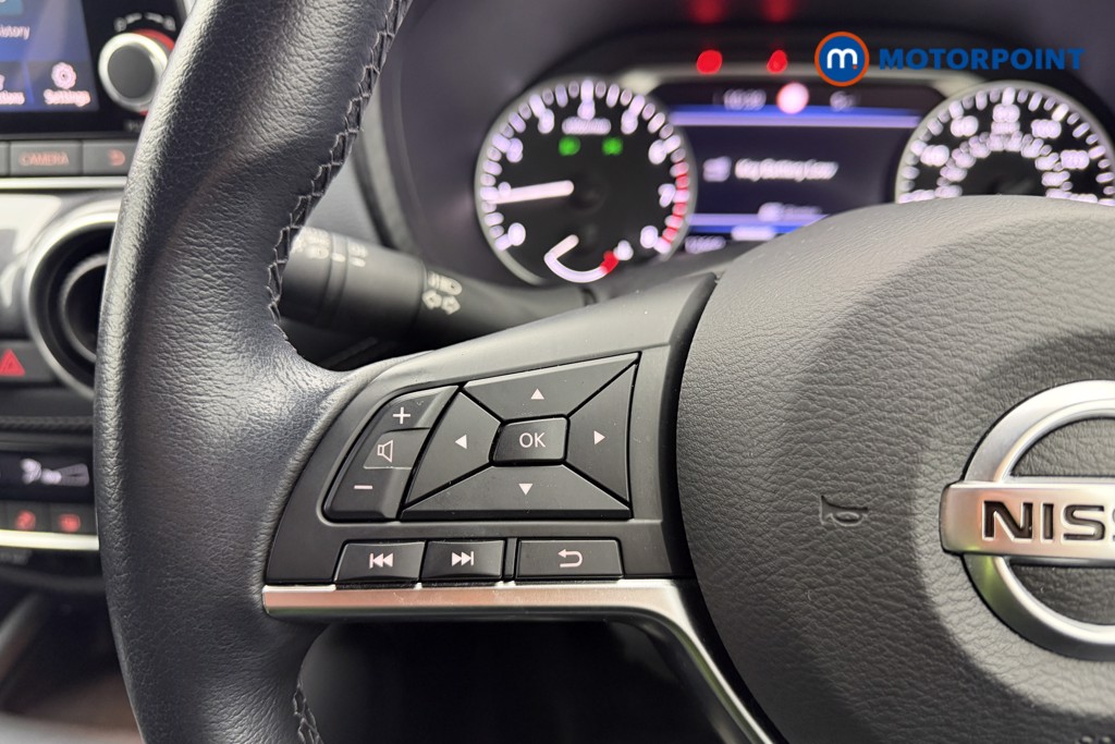 Nissan Juke N-Connecta Manual Petrol SUV - Stock Number (1613930) - 3rd supplementary image