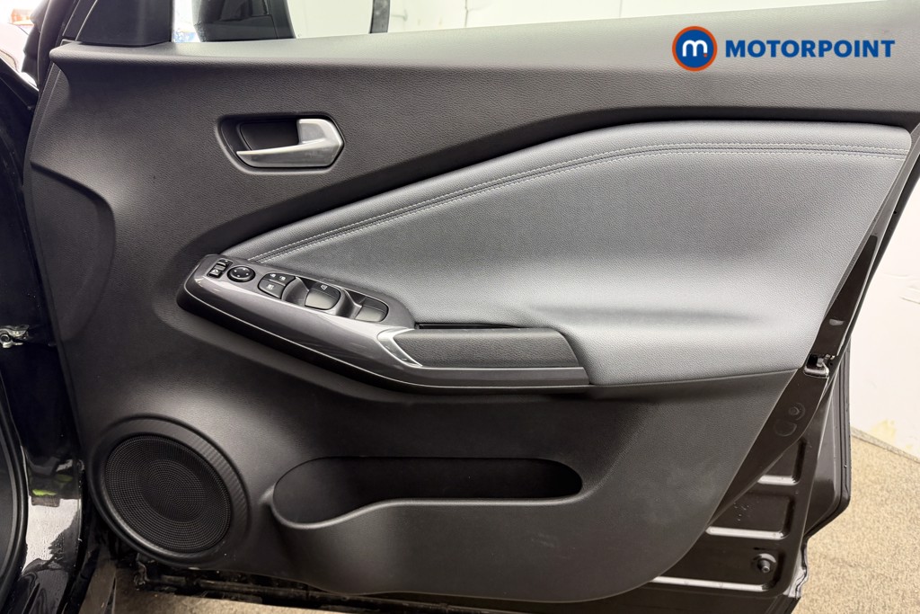 Nissan Juke N-Connecta Manual Petrol SUV - Stock Number (1613930) - 18th supplementary image