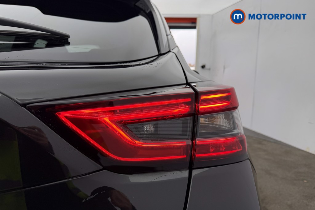 Nissan Juke N-Connecta Manual Petrol SUV - Stock Number (1613930) - 25th supplementary image