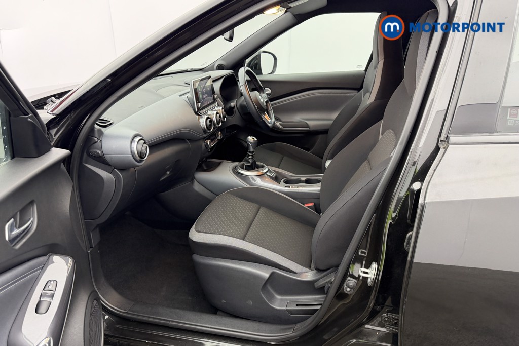 Nissan Juke N-Connecta Manual Petrol SUV - Stock Number (1613930) - 31st supplementary image
